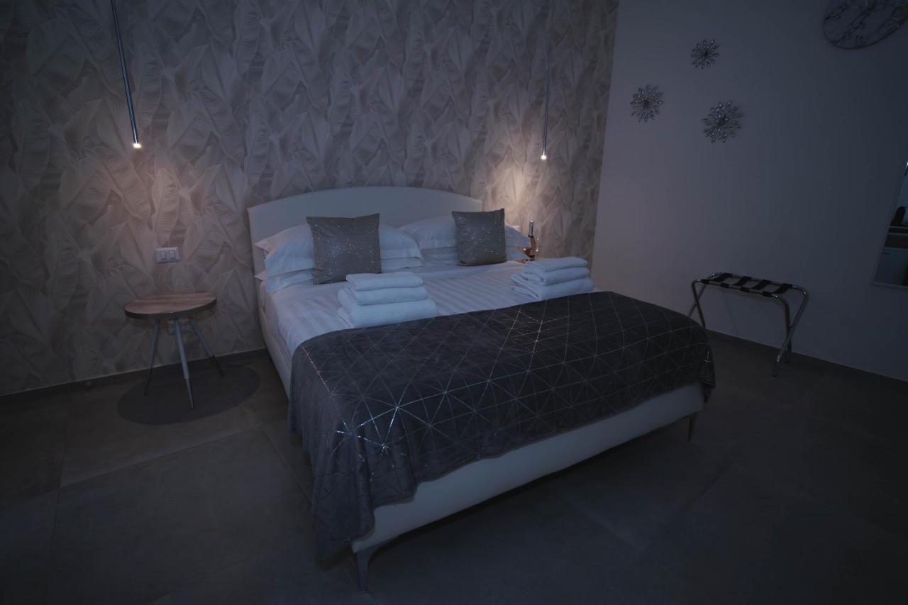 Arco Alto Rooms Bari Exteriör bild
